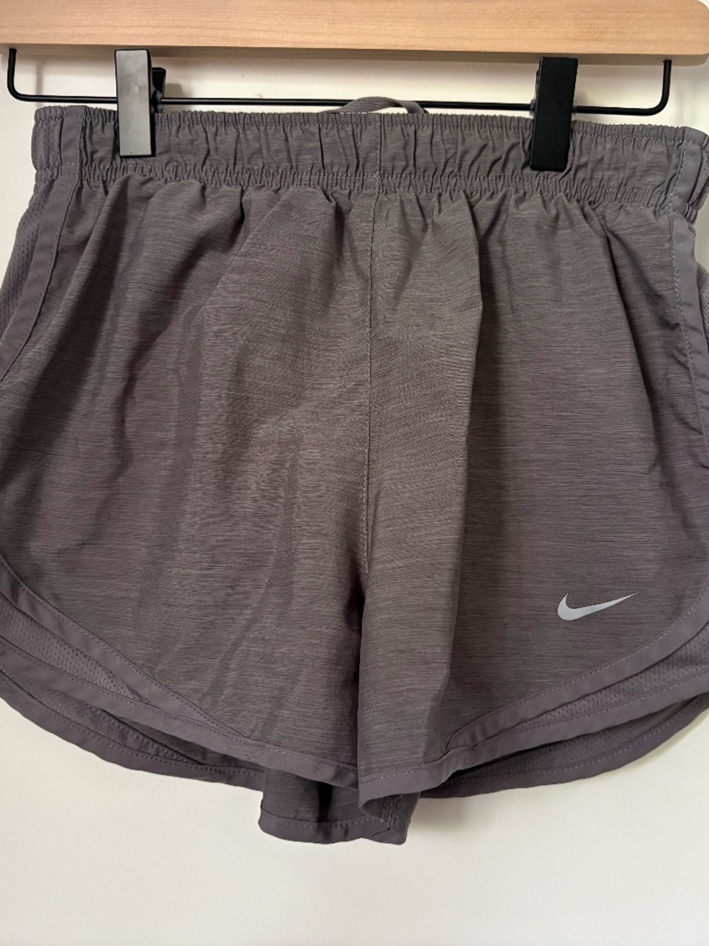 Nike Dri-Fit Grey  Running Womens Shorts Small with liner